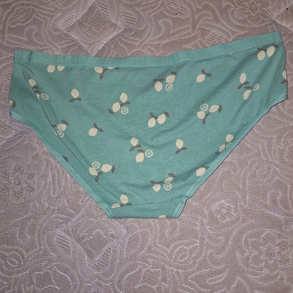 A bundle of 3 pairs of Victoria Secrets panties in a size XL. - Picture 7 of 11